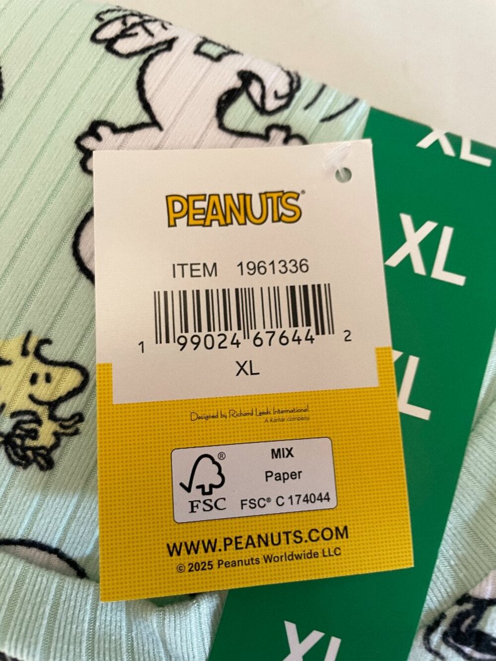 NEW Peanuts Snoopy 2 Pc Pajama Set NWT XL Short Sleeve Top Jogger Pants - Picture 3 of 9